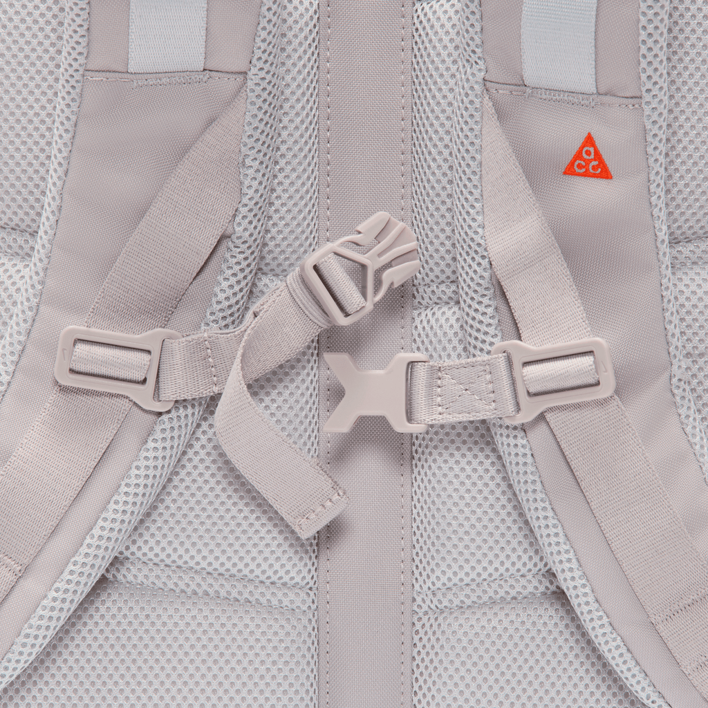Nike ACG 'DAYMAX' Backpack (25L)