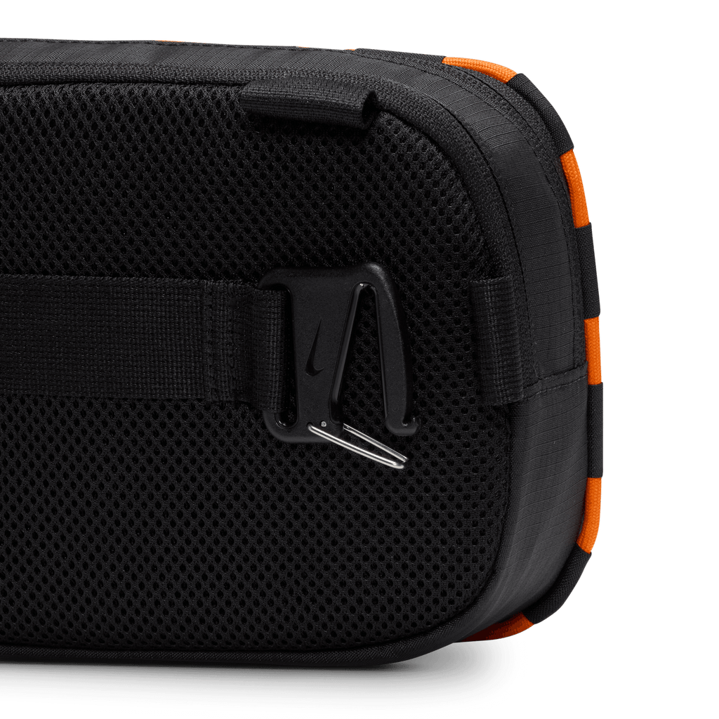 Nike Hayward Patrol Crossbody Bag (4L)
