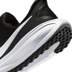 Nike Women's Revolution 8 EasyOn Road Running Shoes