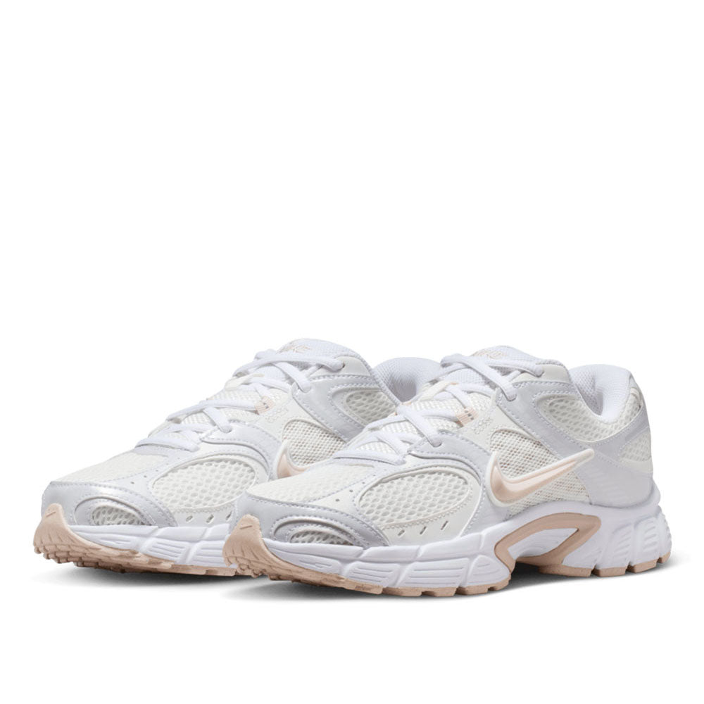 Nike Women's V5 RNR Casual Shoes